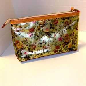 Cavalcanti Italy Leather Wristlet Or Cosmetic Bag